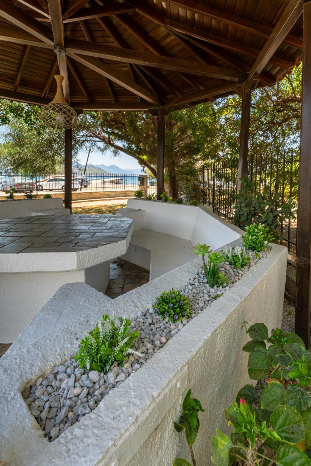 Alkis Guest House By Aegiankazarte Kapotidhes Экстерьер фото